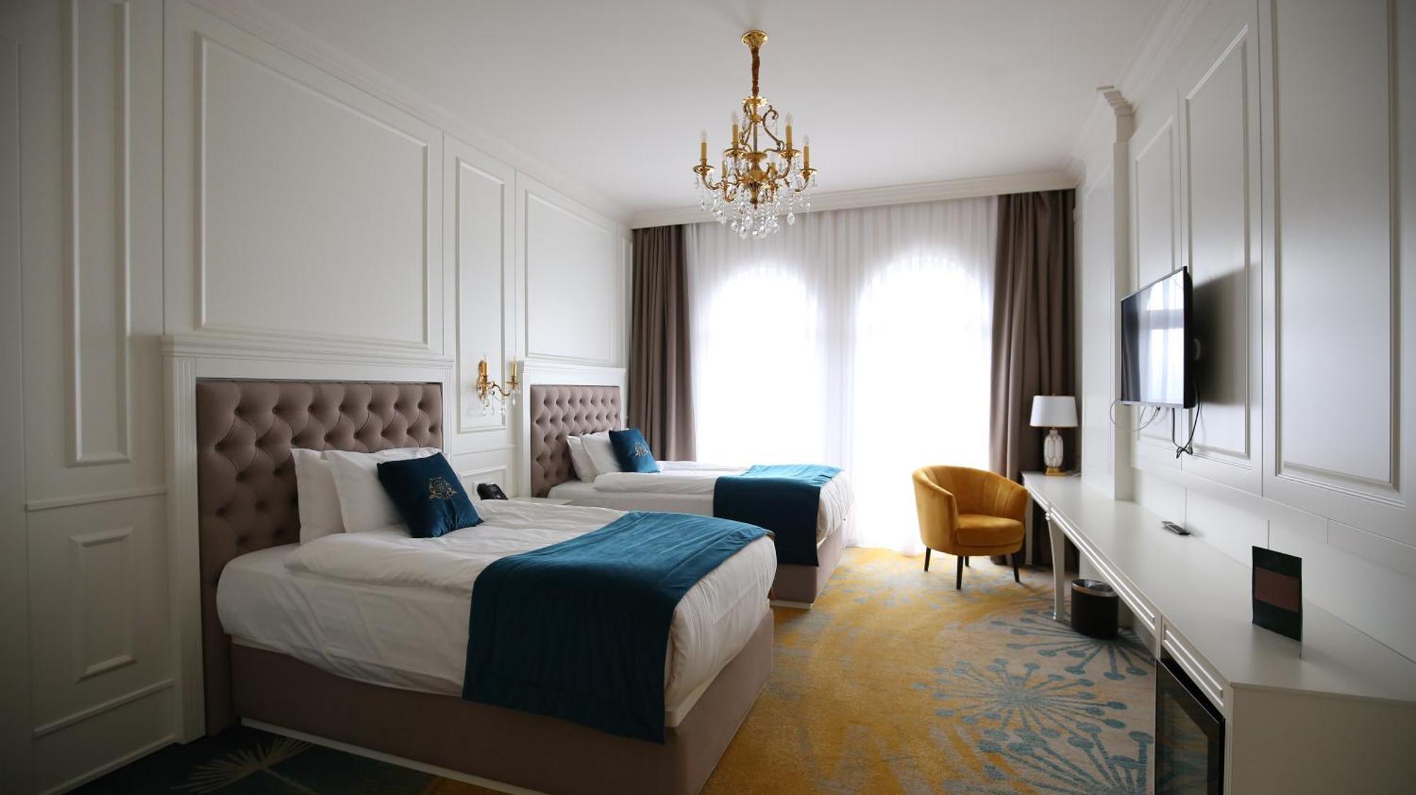 Grand Hotel Belushi Boge エクステリア 写真