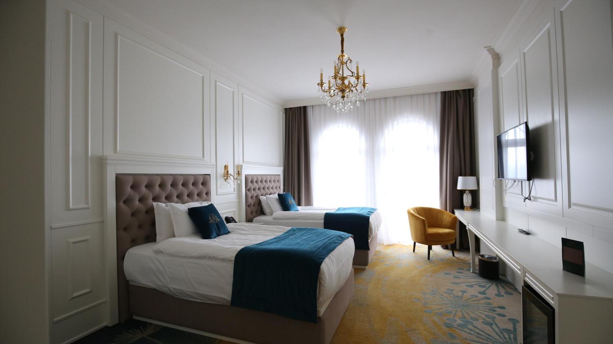 Grand Hotel Belushi Boge エクステリア 写真