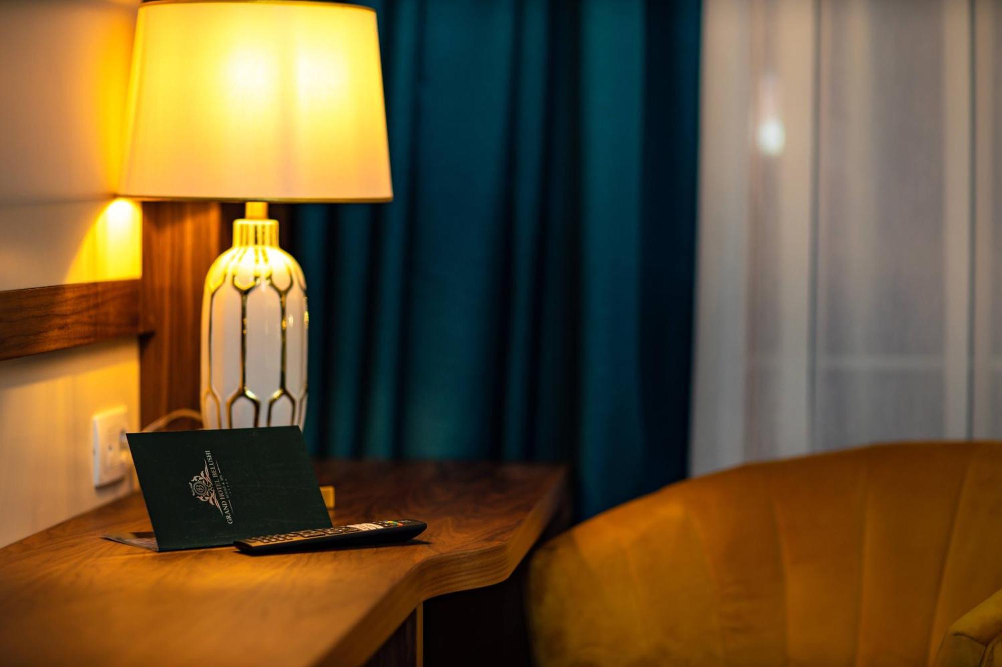 Grand Hotel Belushi Boge エクステリア 写真